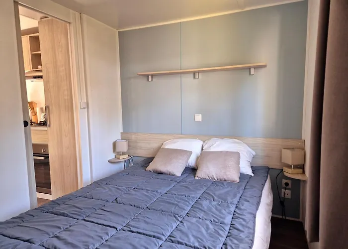 Mh 467 Isalisa 3chambres Et 1 Salle De Bain Dans 4 Etoiles Avec Parc Aquatique Campingplads